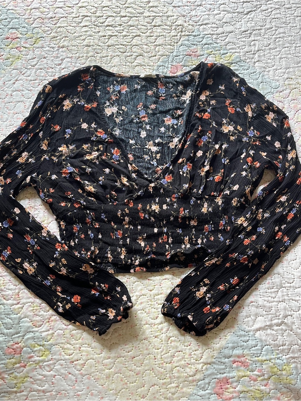 *Free with $40 Purchase* Black Floral Long-Sleeve Crop Top
